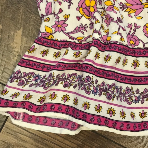 NWT Floral Print Top - Picture 2 of 5